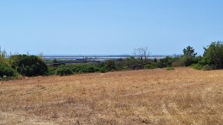 OLHÃO (QUELFES) : BEAU TERRAIN DE 13.120 M2 (1.31 HA ) AVEC RUINE
